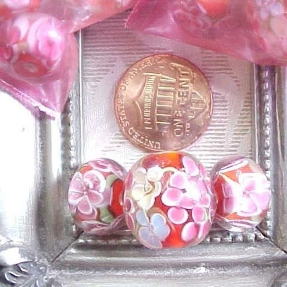 3 Bead Set Handmade Glass Lampwork Beads Necklace Large Focal Red Flower Garden - Picture 1 of 3